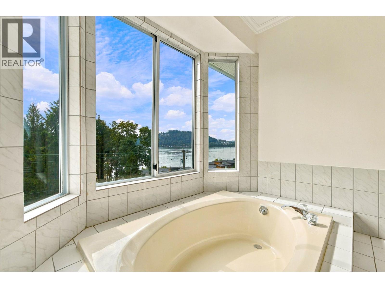 3950 SPARROW LANE, North Vancouver