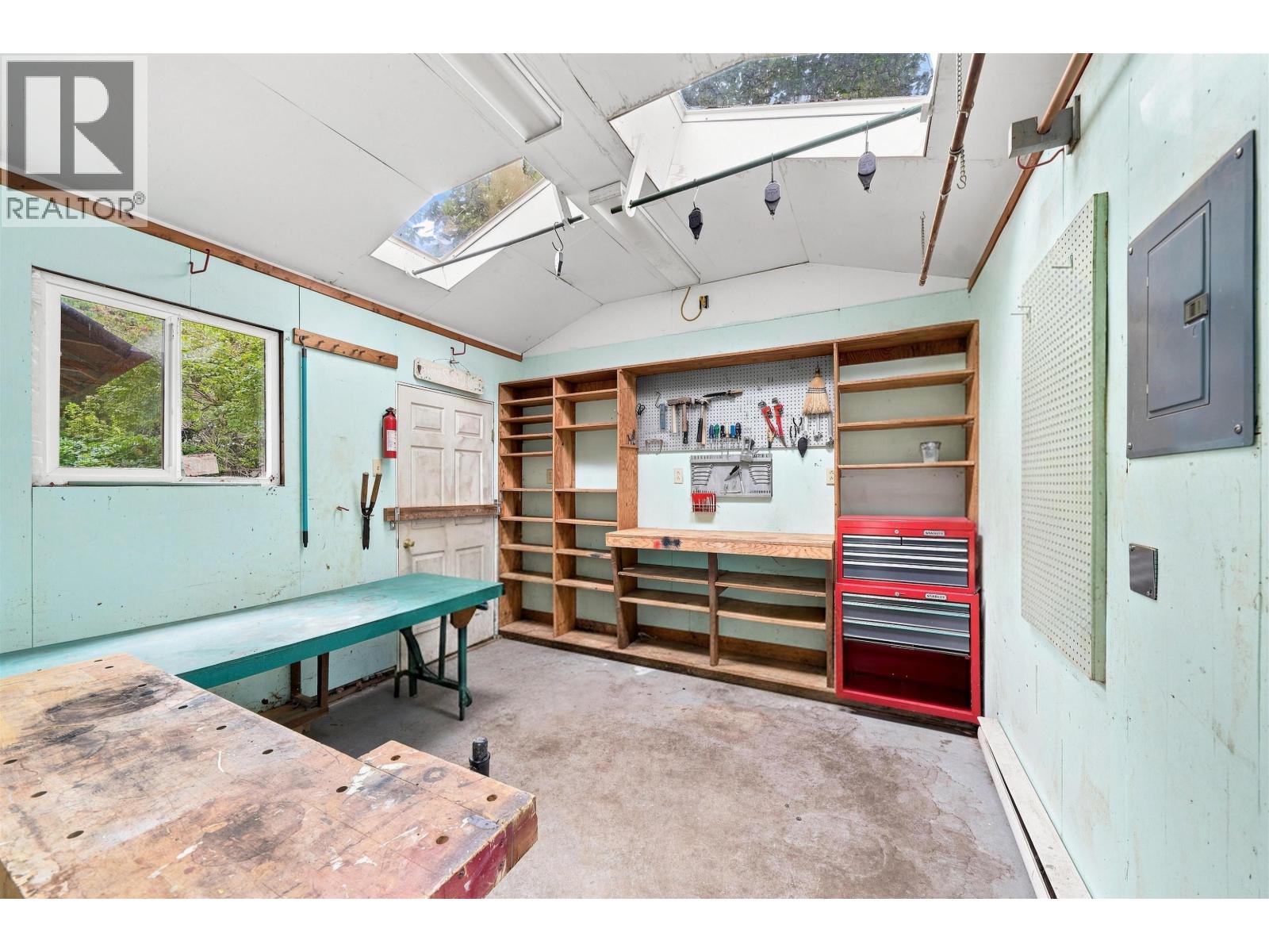 2161 FLORALYNN CRESCENT, North Vancouver