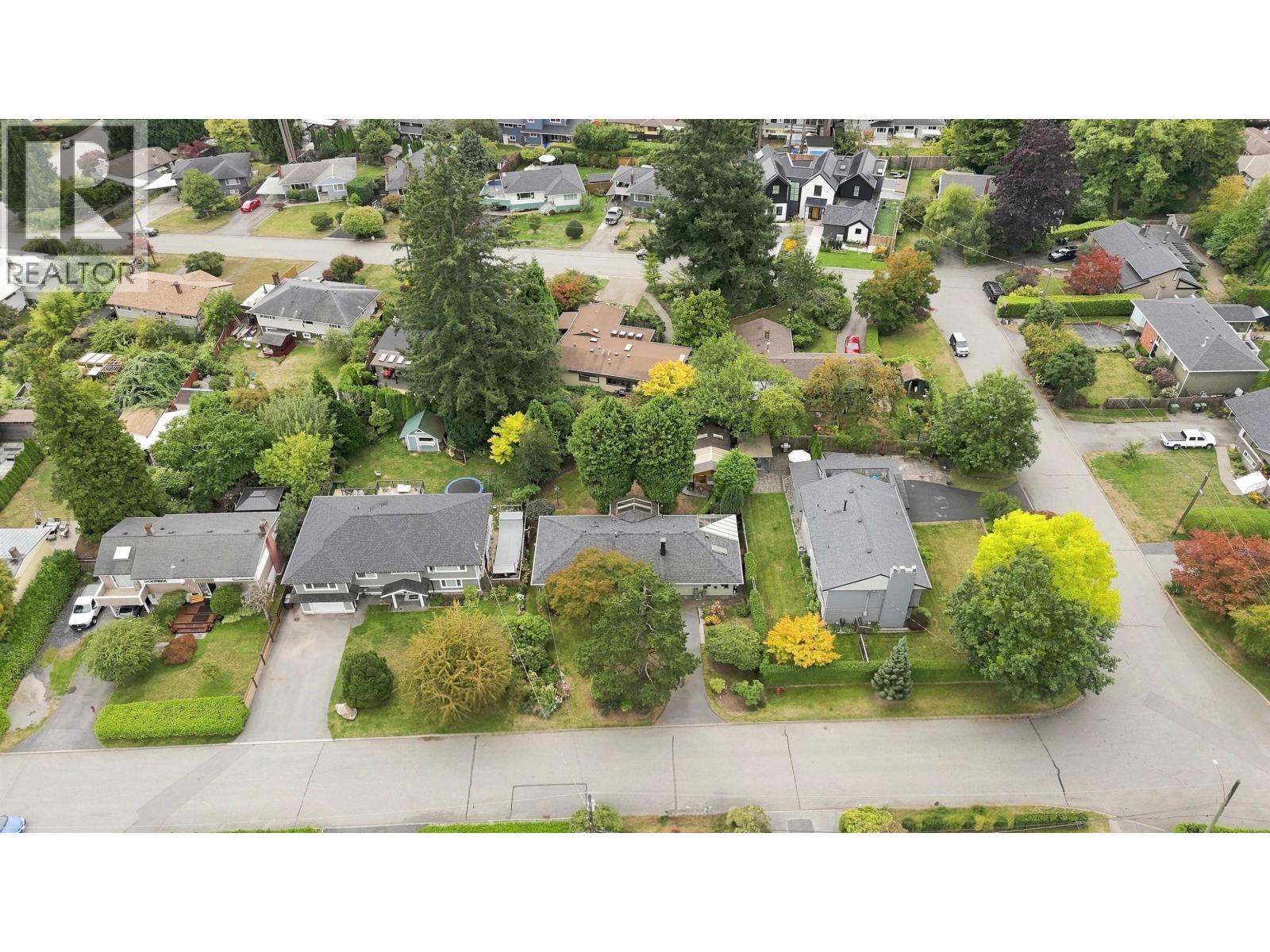 2161 FLORALYNN CRESCENT, North Vancouver