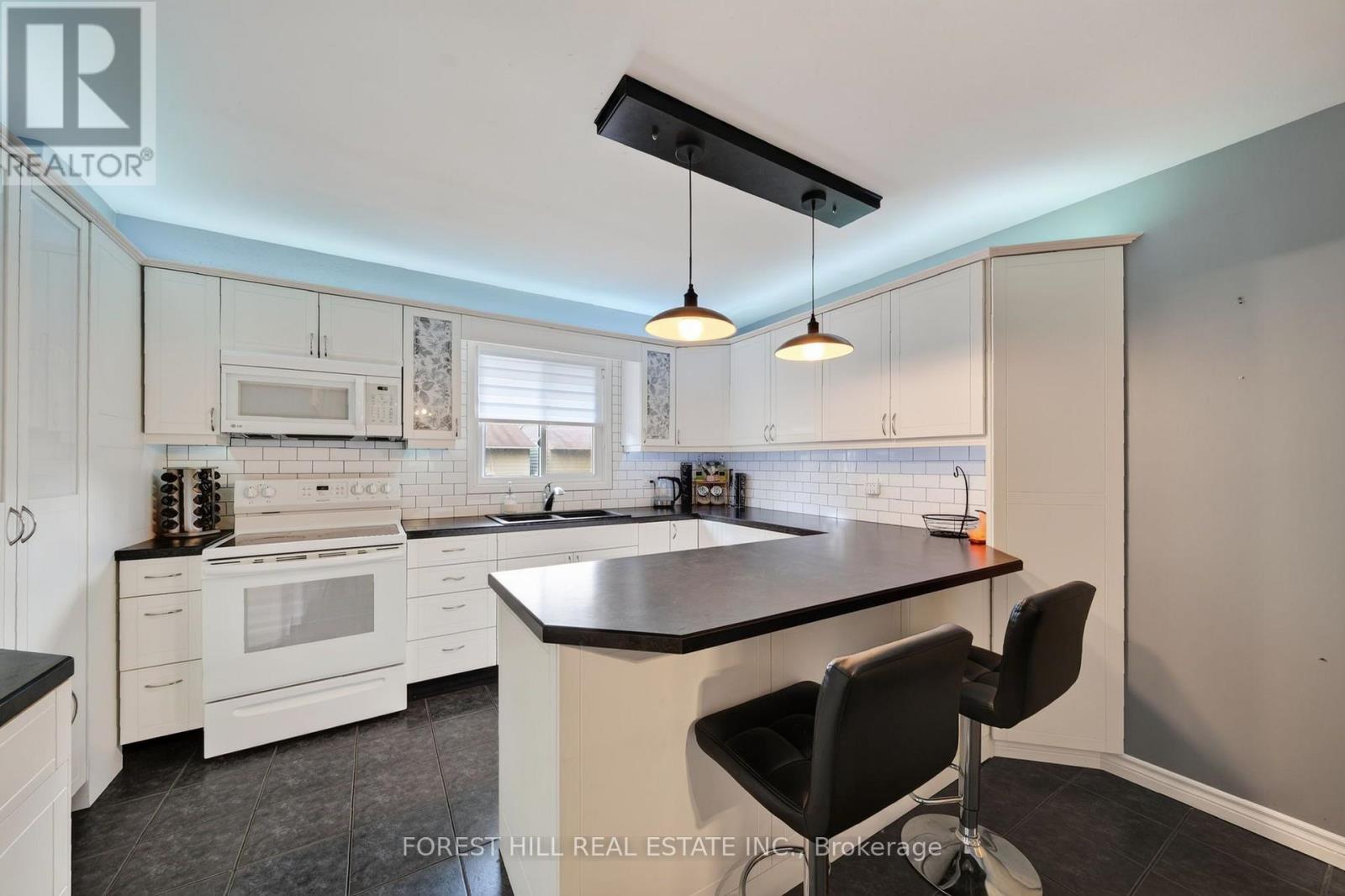 #9 25 DEER RUN CRESCENT - Image 10