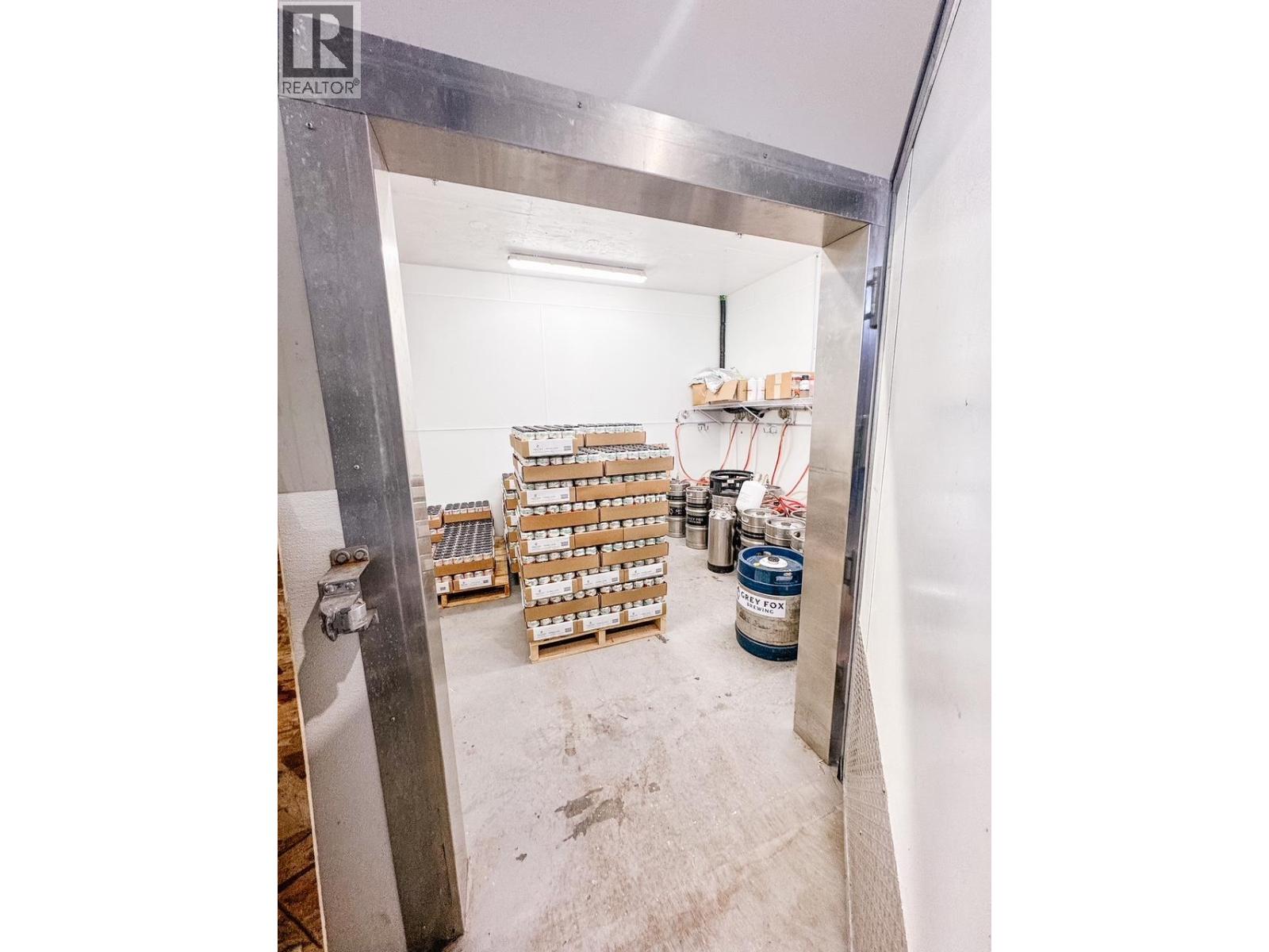 105 310 Hiram Walker Court, Kelowna