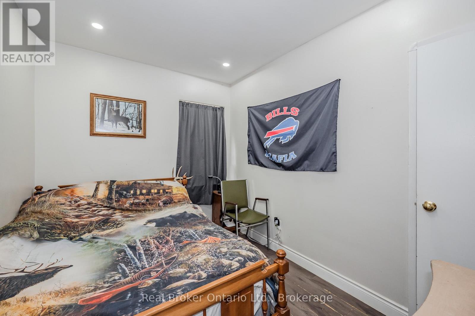 112 VICTORIA ROAD N - Image 18