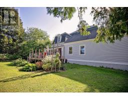 Sunroom - 4747 Canaan Road, Southampton, NS B0M1W0 Photo 8