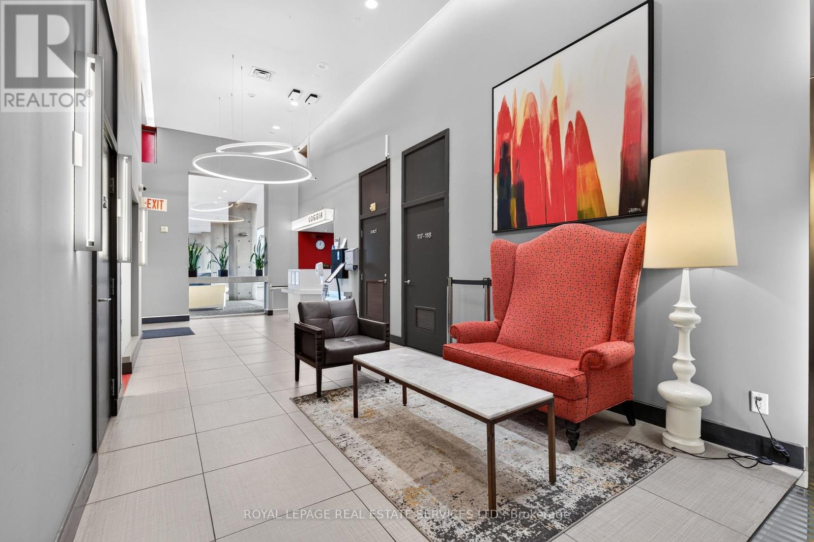 #215 1040 THE QUEENSWAY - 3