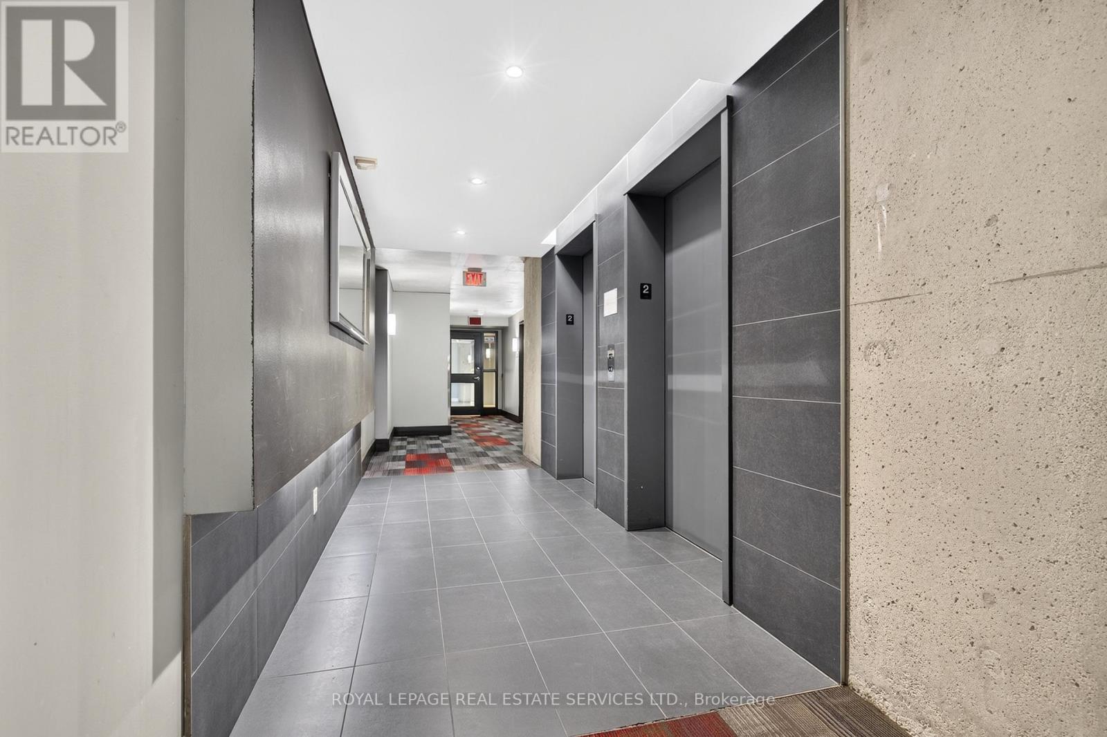 215 - 1040 THE QUEENSWAY, Toronto (Islington-City Centre West) — photo 4