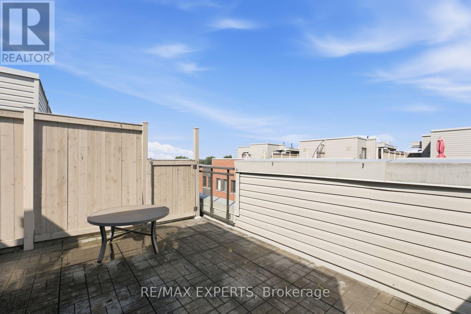 46 - 68 WINSTON PARK BOULEVARD, Toronto (Downsview-Roding-CFB) — photo 4