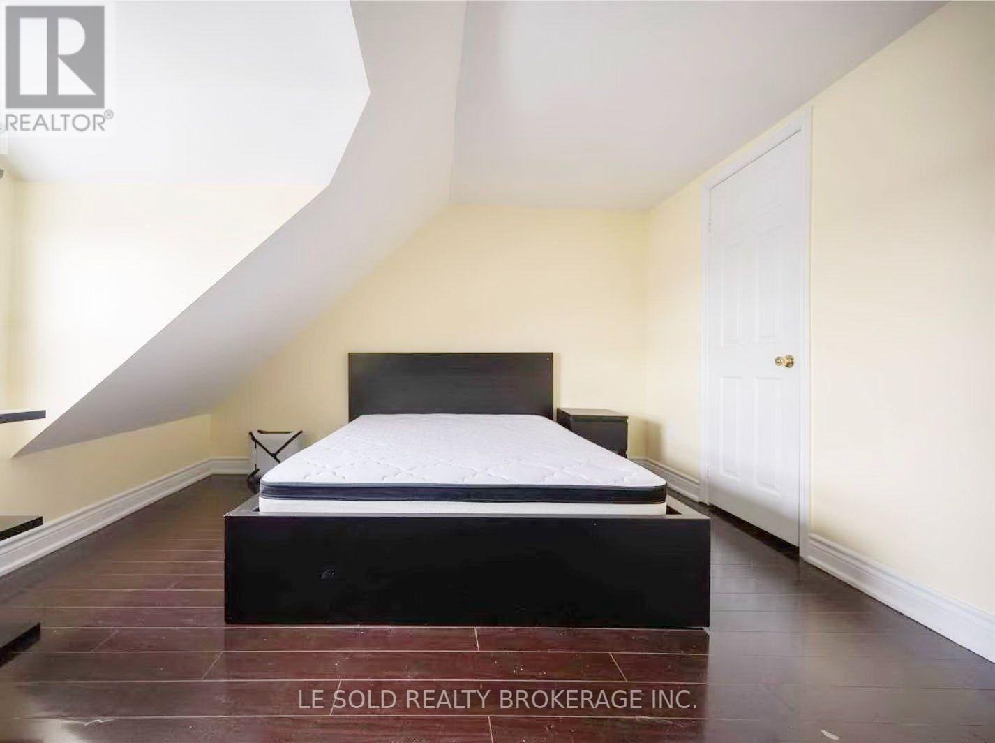ROOM 301 - 81 HALLAM STREET, Toronto (Dovercourt-Wallace Emerson-Junction) — photo 7