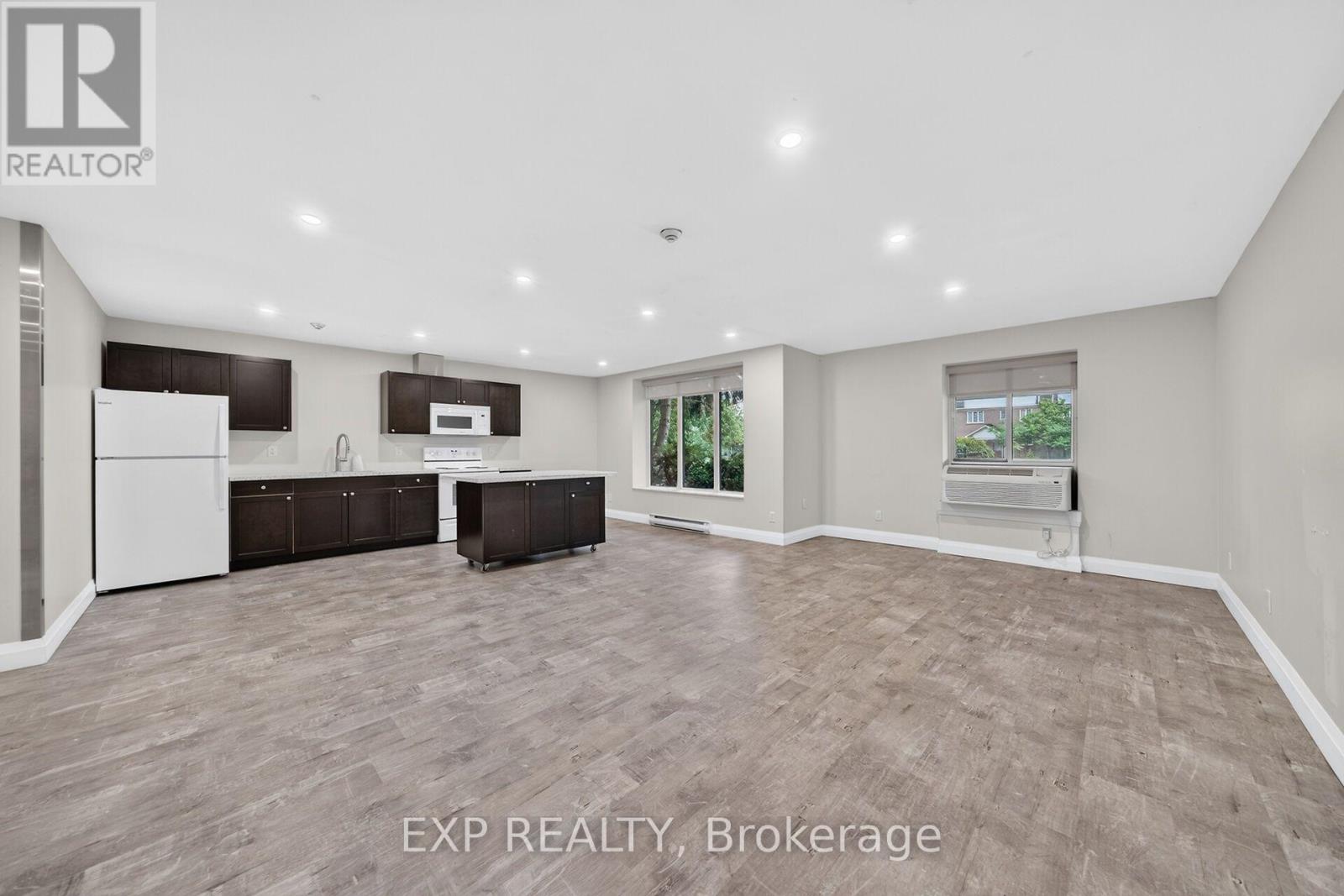 #404 6720 GLEN ERIN DRIVE - 37