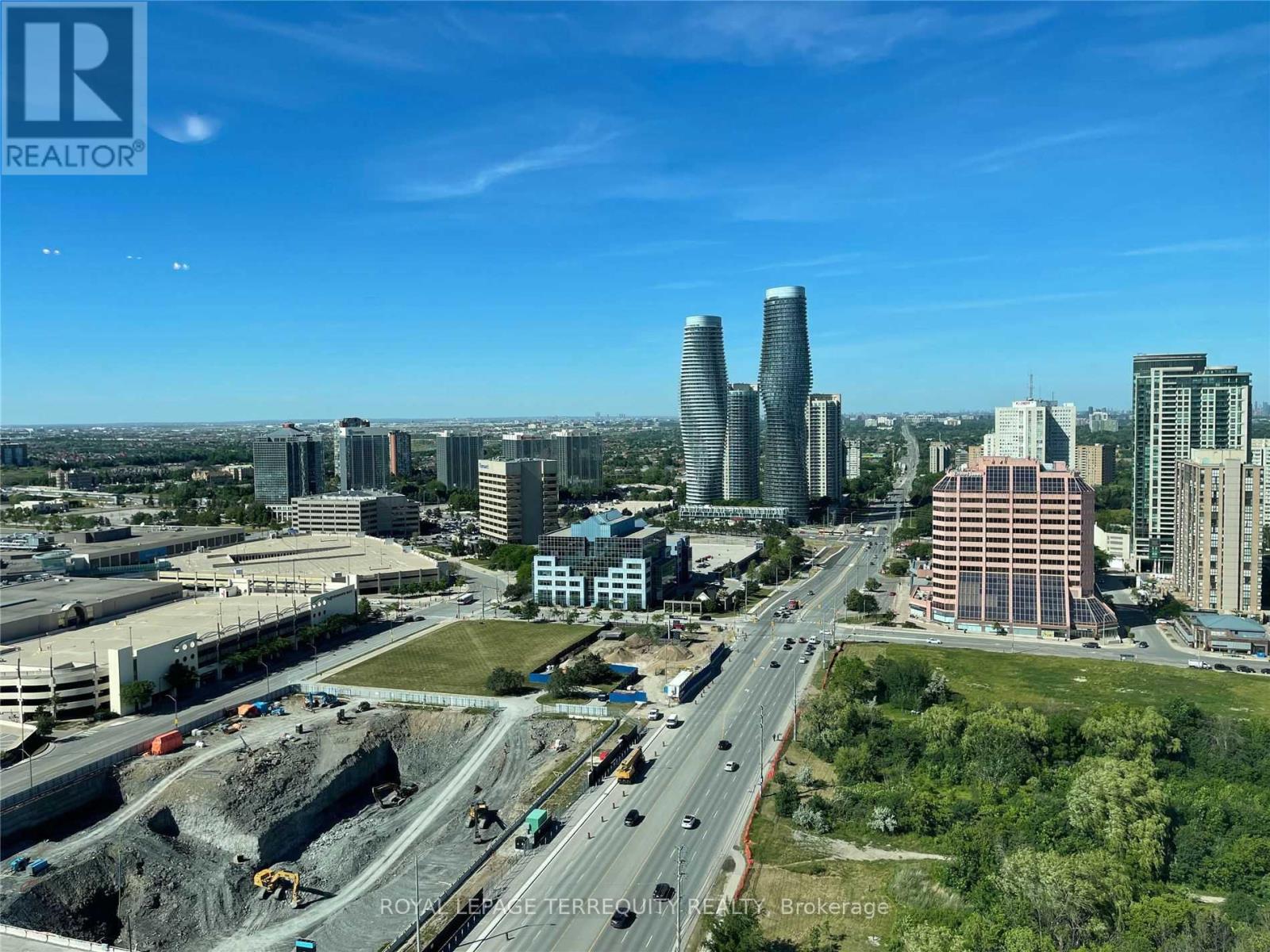 2610 - 220 BURNHAMTHORPE ROAD W, Mississauga (City Centre)
