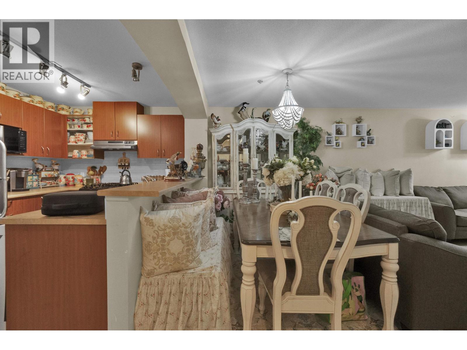 306 9283 GOVERNMENT ROAD, Burnaby — photo 8