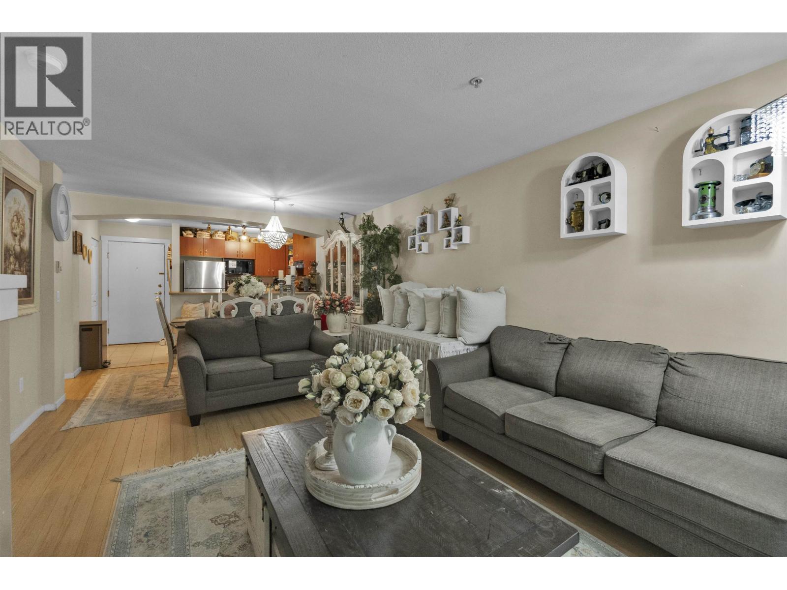 306 9283 GOVERNMENT ROAD, Burnaby — photo 4