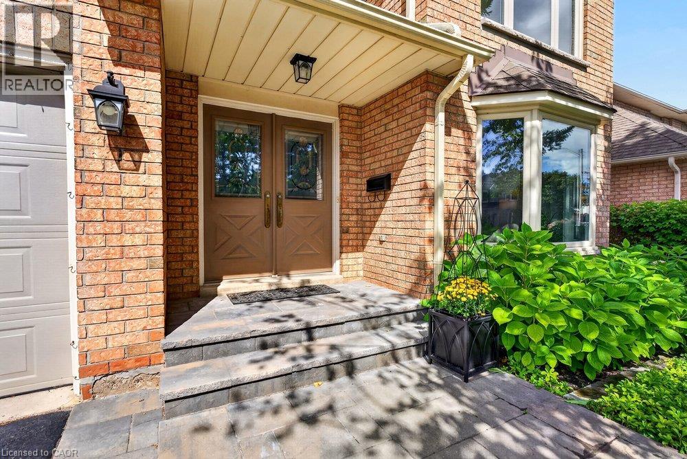 3205 TANIA Crescent, Burlington — photo 3