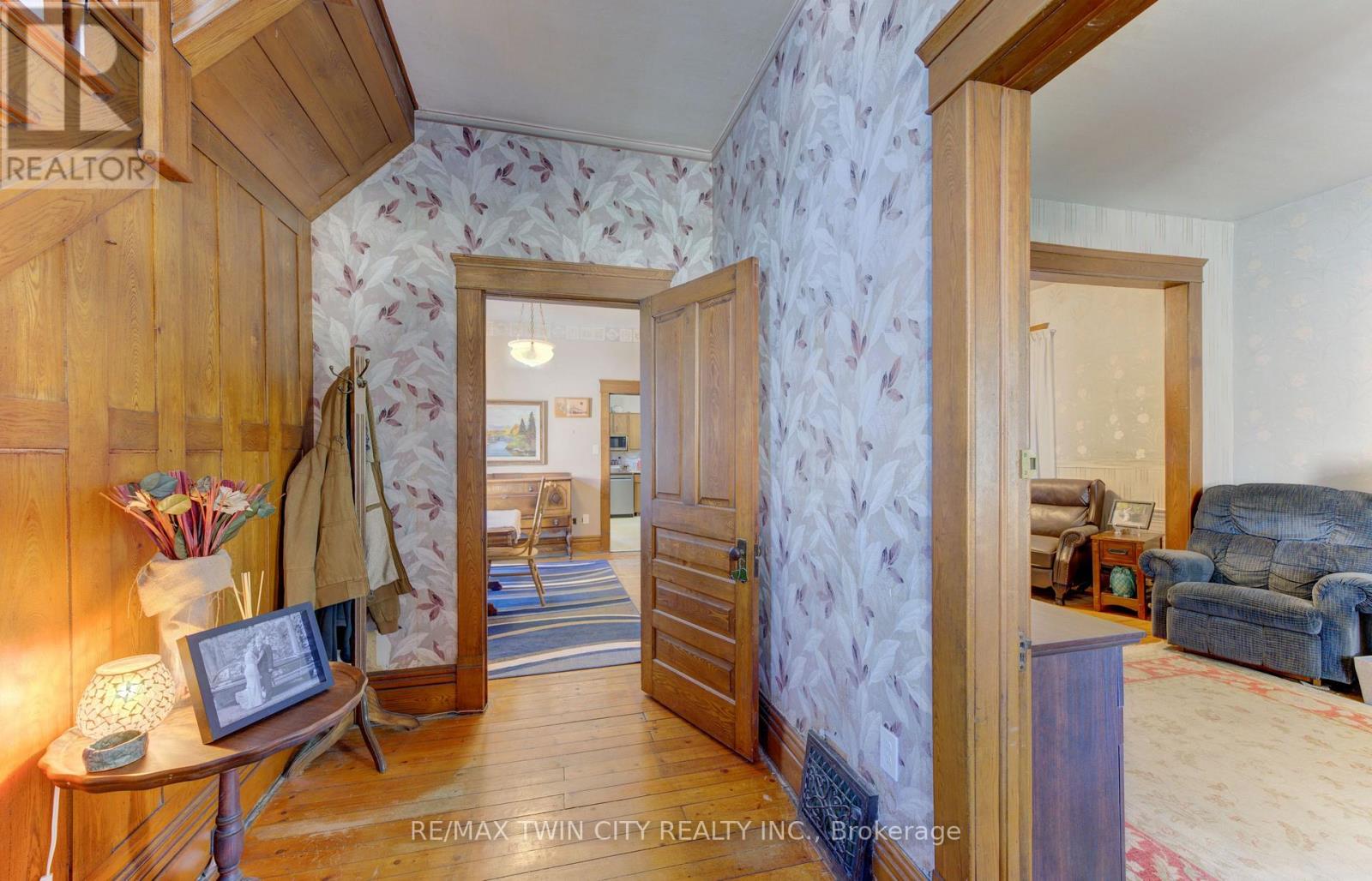 246 JACOB STREET - 20