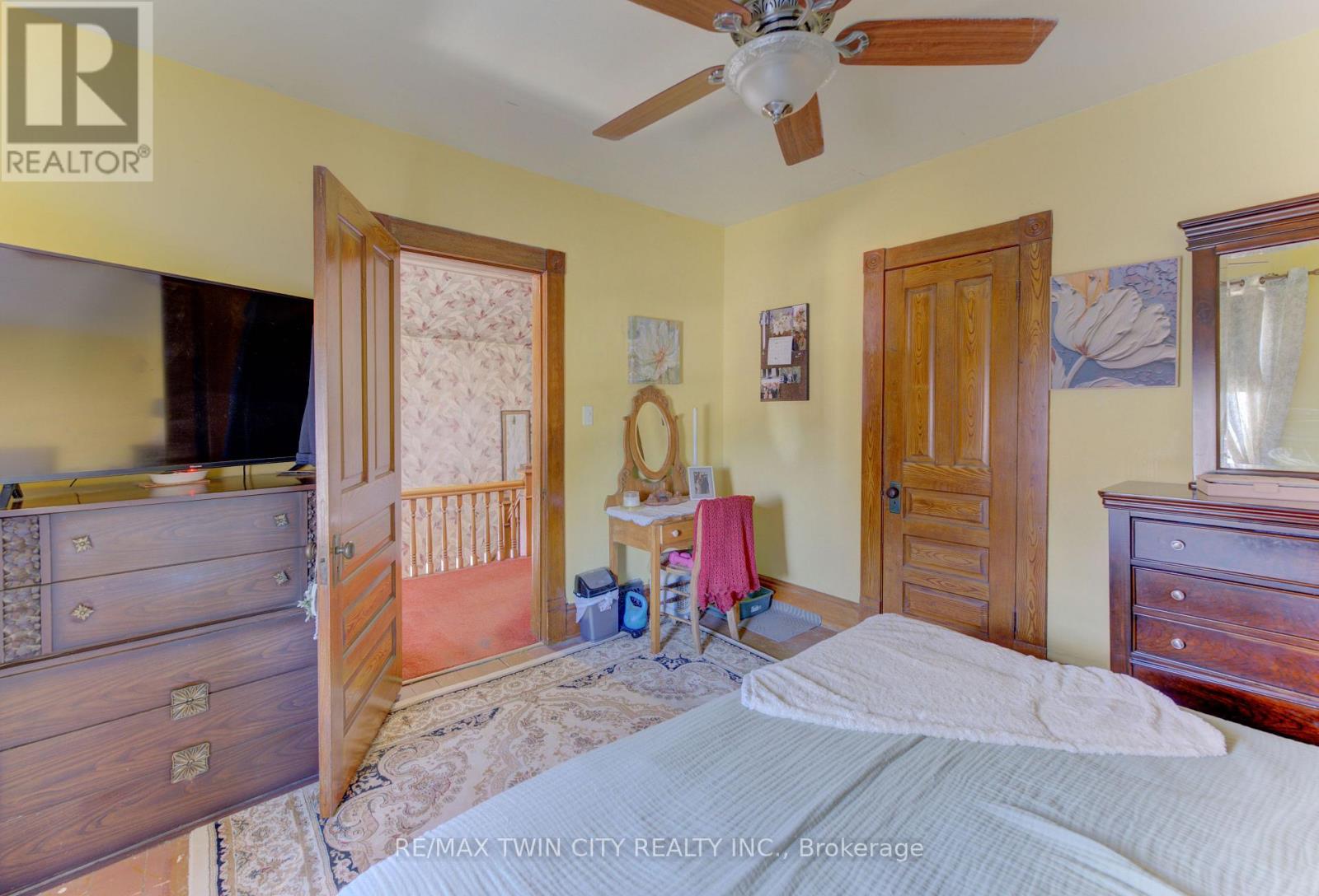246 JACOB STREET - 25