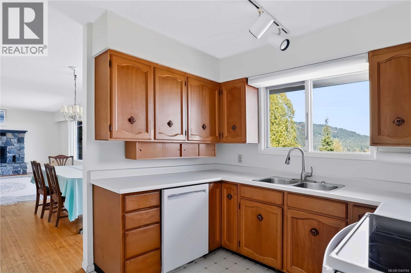 226 roland Rd - Image 18