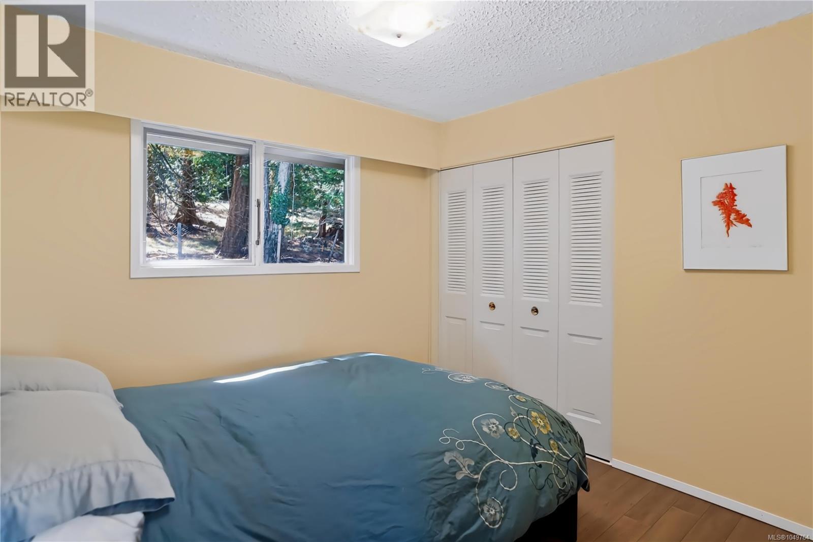 226 roland Rd - Image 37
