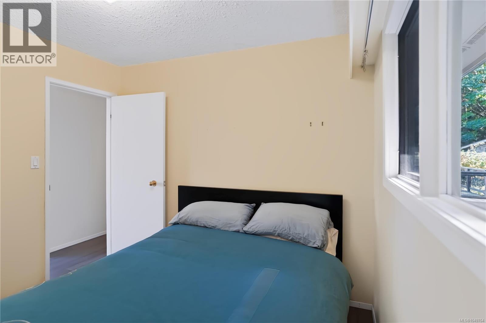 226 roland Rd - Image 38