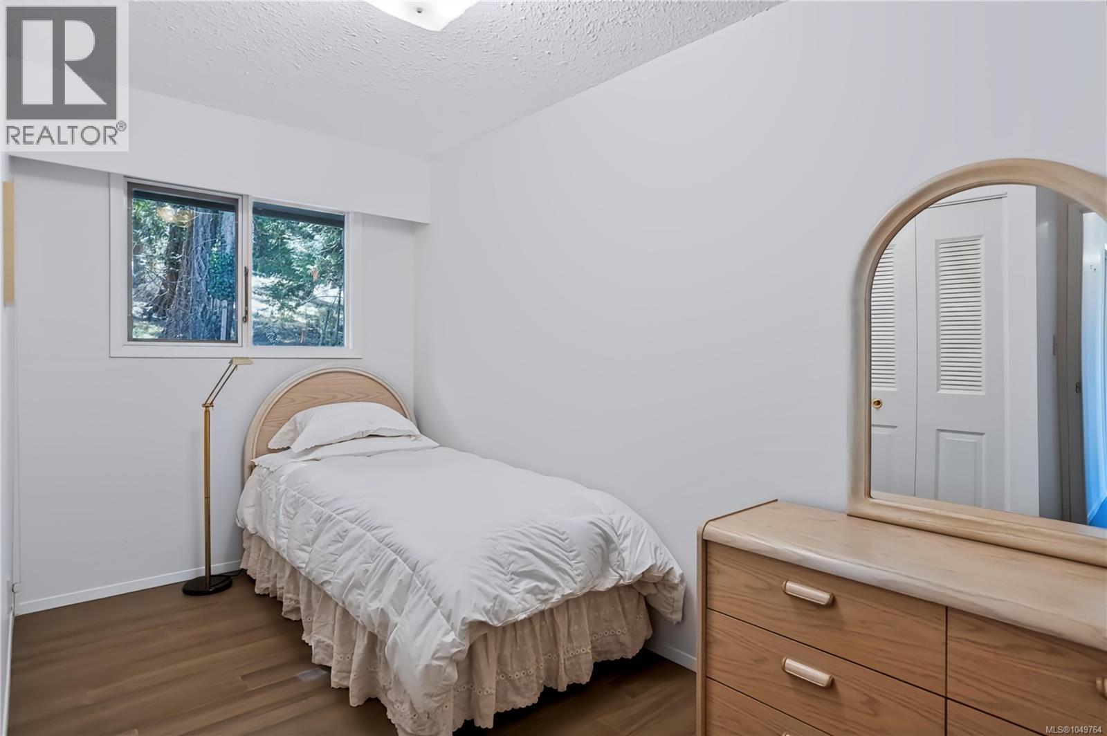226 roland Rd - Image 41