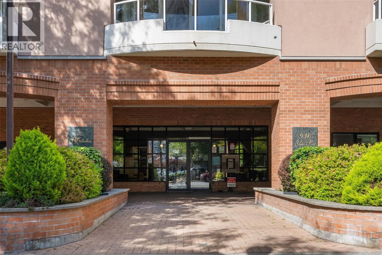 208 930 Yates Street, Victoria