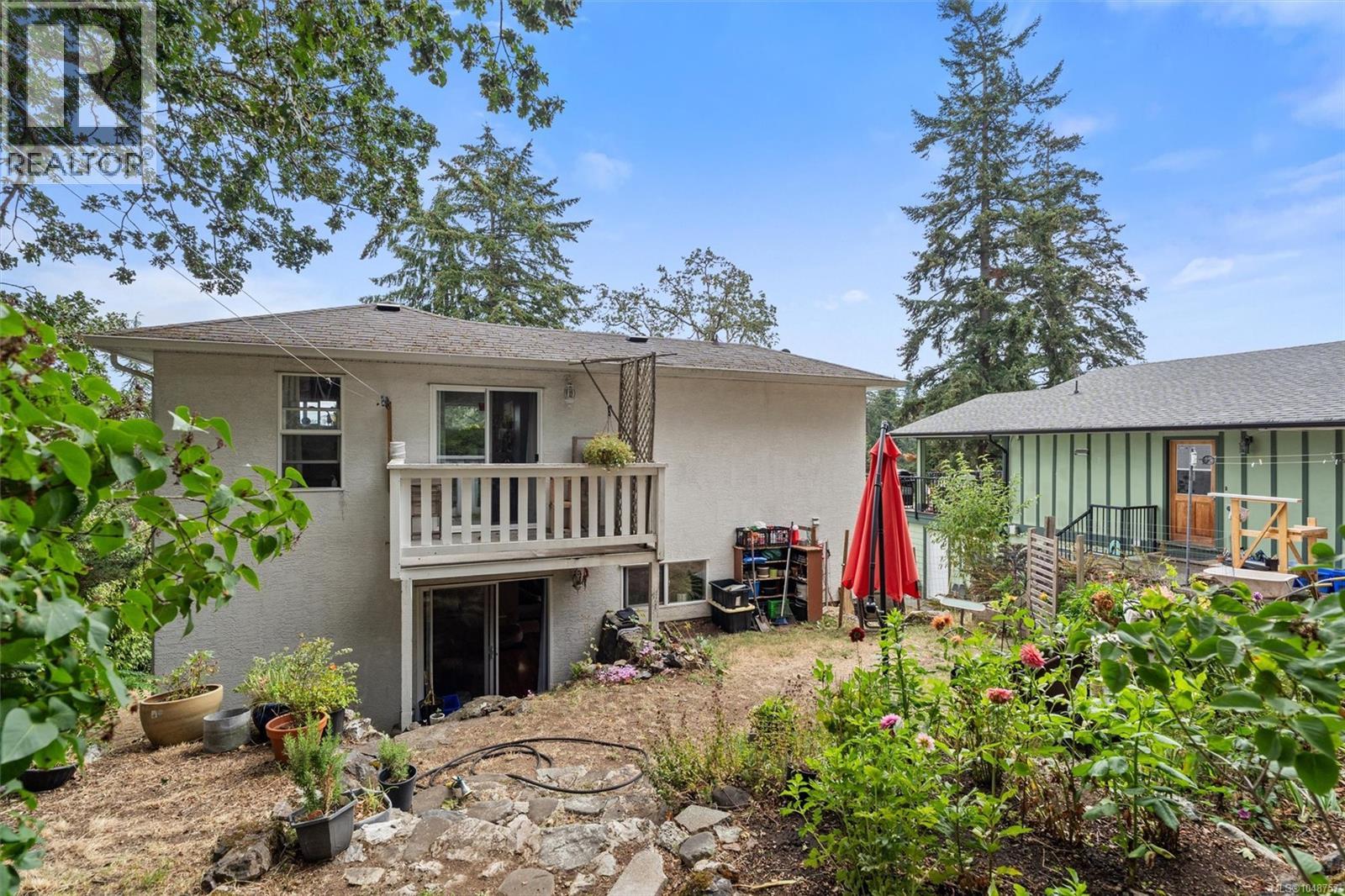 3938 Wilkinson Rd, Saanich