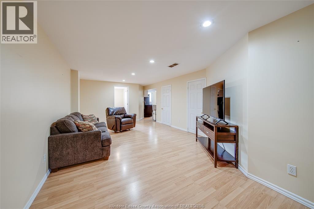 1565 HEATHERGLEN - Image 20