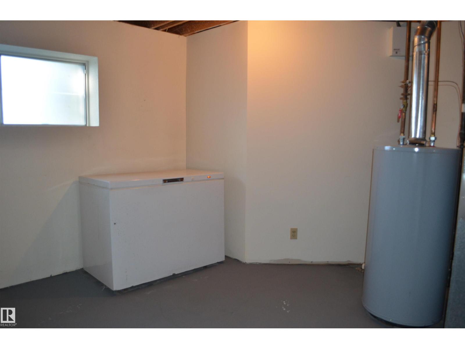 10423 33 AV NW - Image 33
