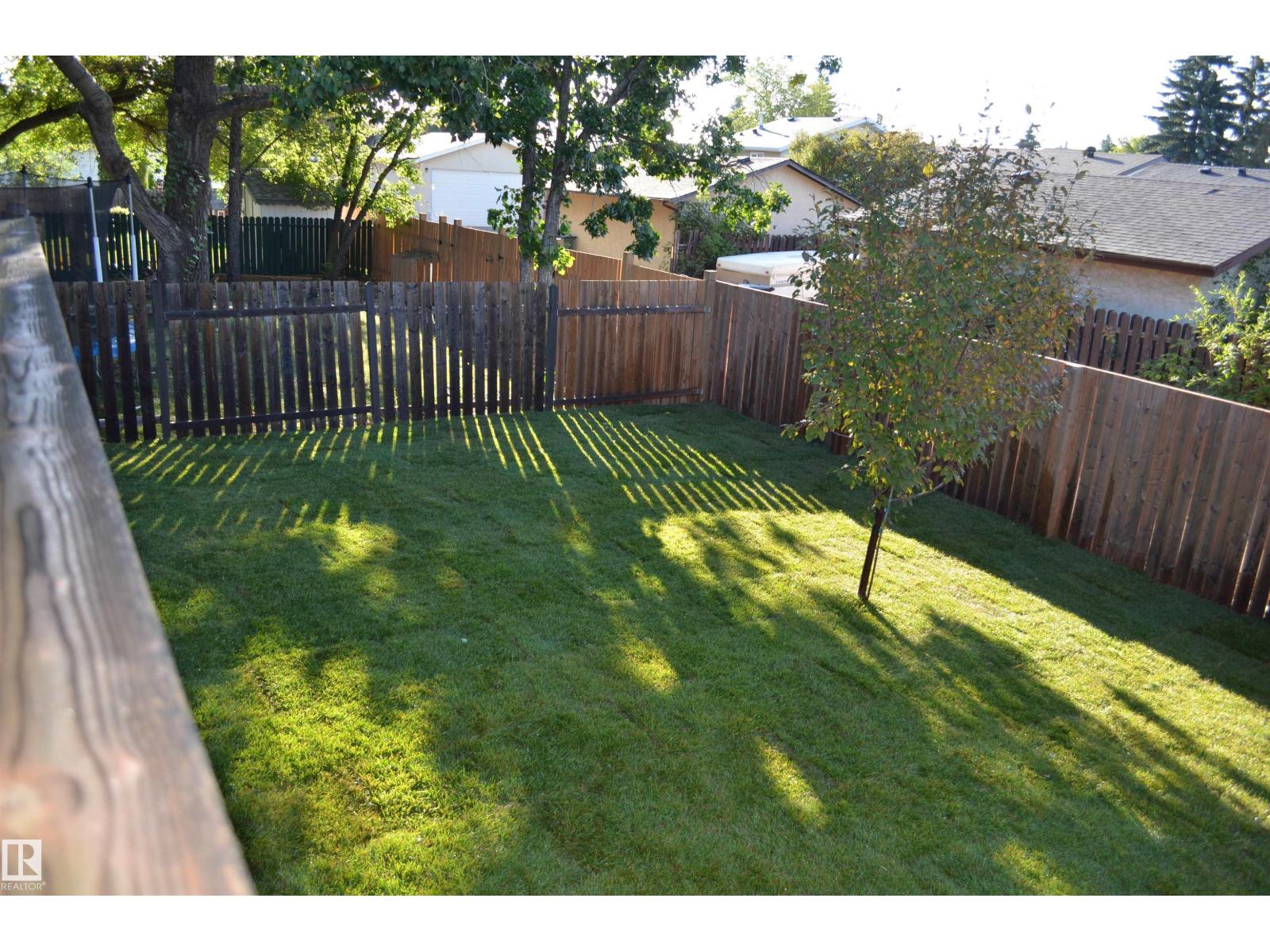 10423 33 AV NW - 42