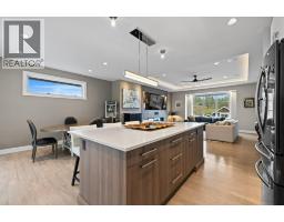 Living room - 288 Upper Canyon Drive N, Kelowna, BC V1V3C7 Photo 15