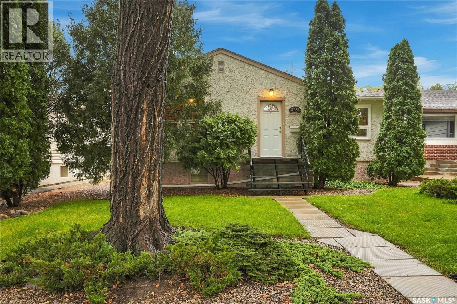 3231 Robinson STREET, Regina — photo 1