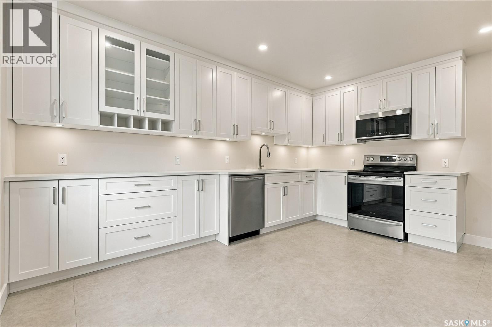 3231 Robinson STREET - Image 22