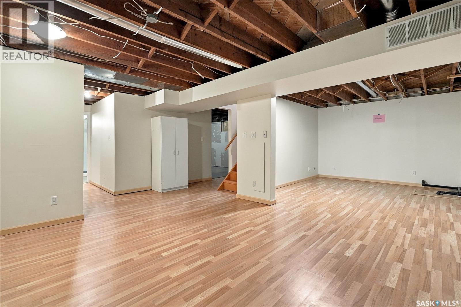3231 Robinson STREET - 28