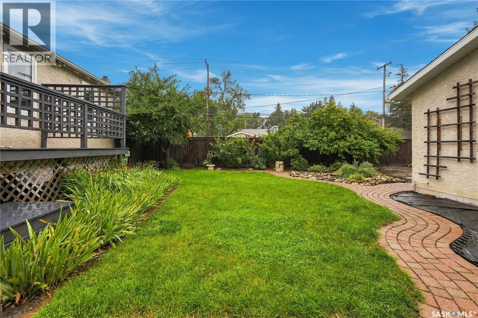 3231 Robinson STREET - 39