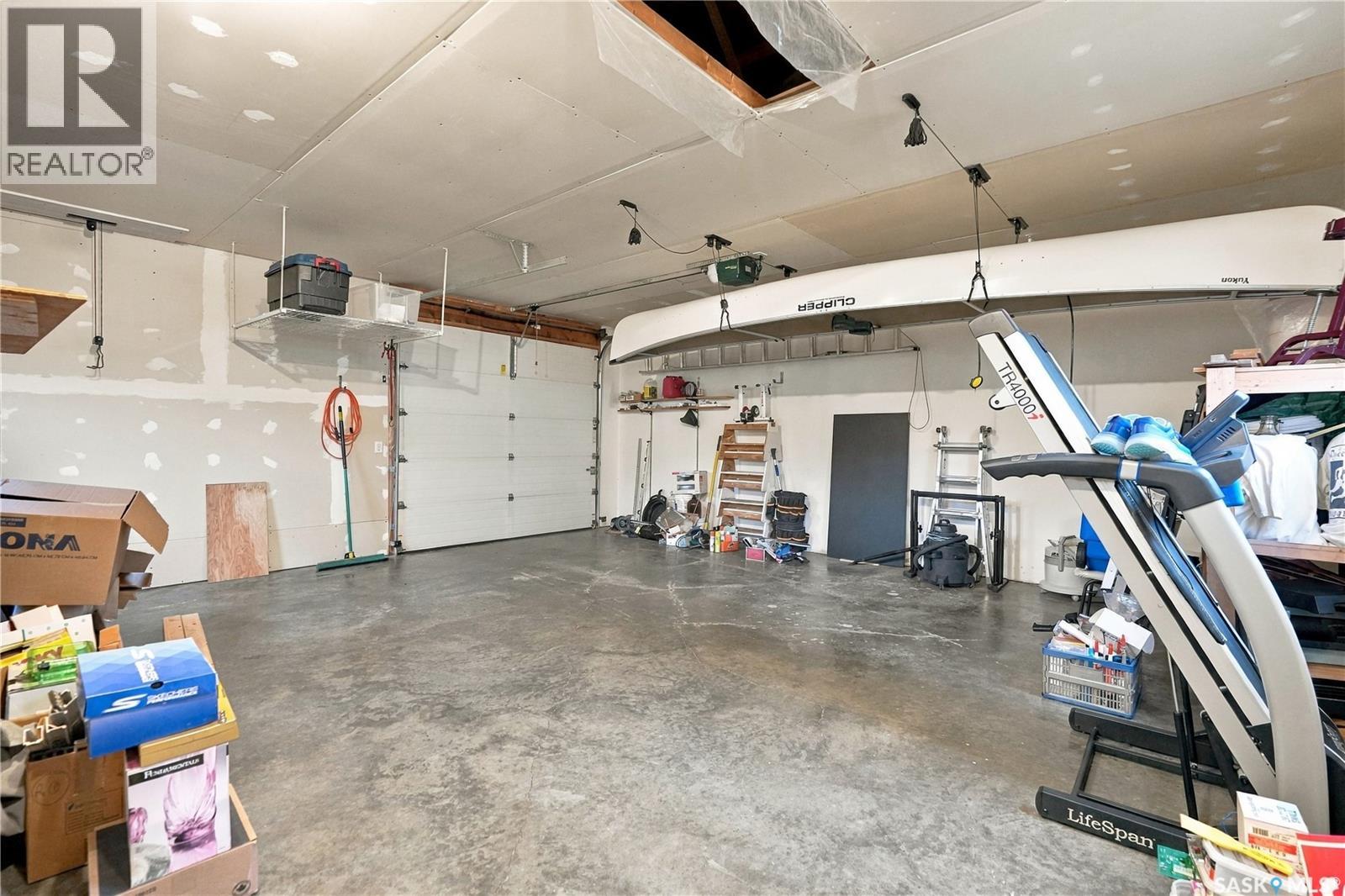 3231 Robinson STREET - 46