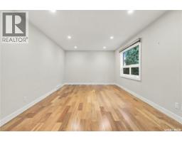Kitchen/Dining room - 3231 Robinson Street, Regina, SK S4S1V8 Photo 7