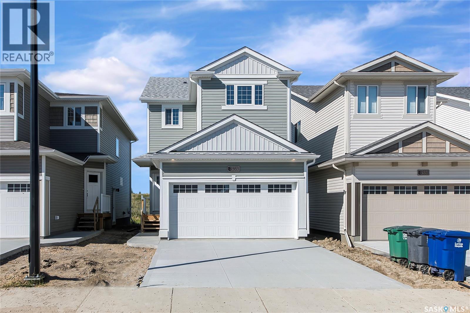 563 Traeger MANOR - 1