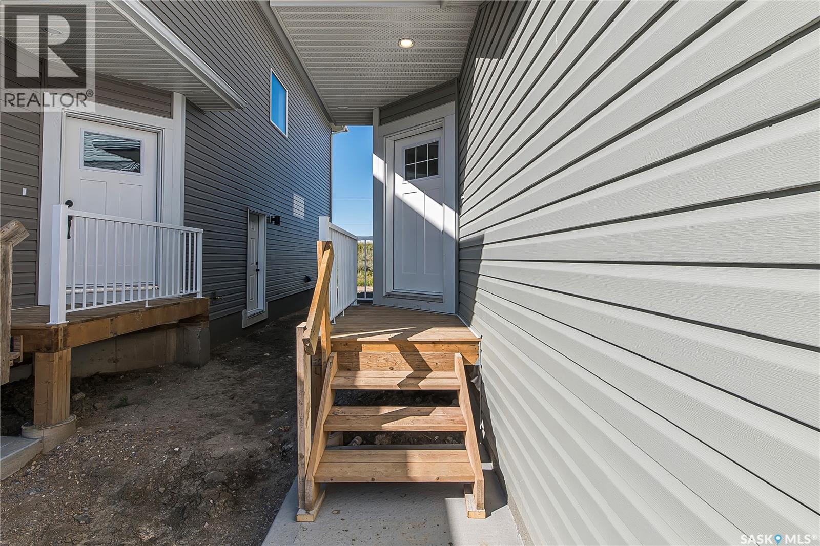 563 Traeger MANOR, Saskatoon — photo 2