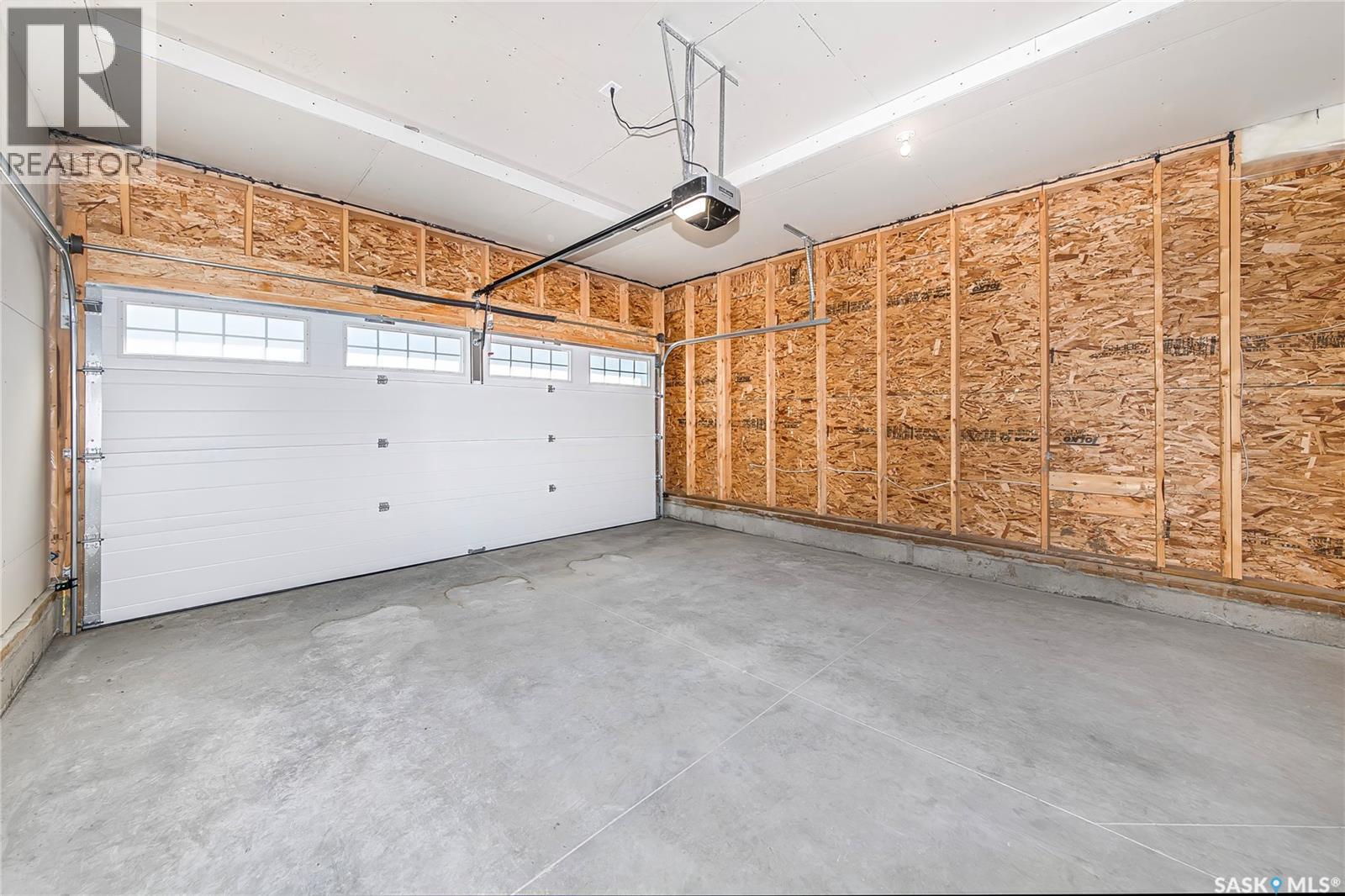 563 Traeger MANOR - 41