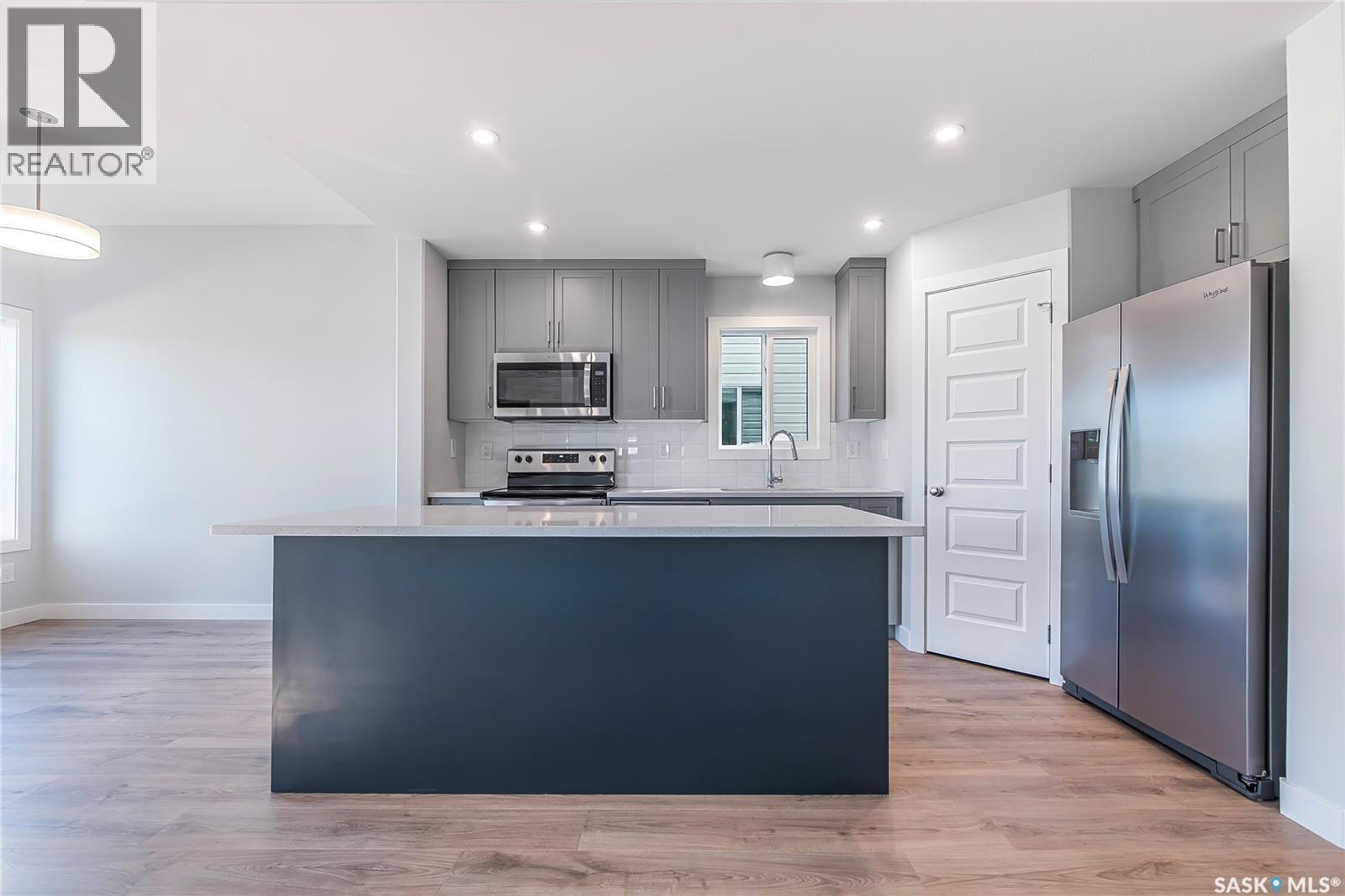 563 Traeger MANOR - 6