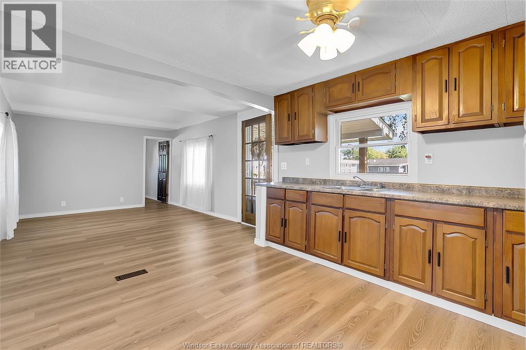 39 WILDER South, Lakeshore — photo 8