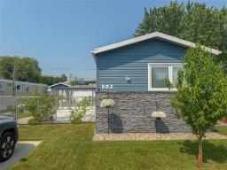 502 Centre Avenue, Brandon, MB R7C0A4 Photo 24