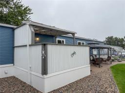 502 Centre Avenue, Brandon, MB R7C0A4 Photo 7