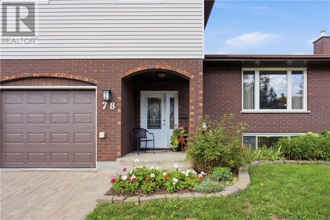 78 Field, Lively — photo 2