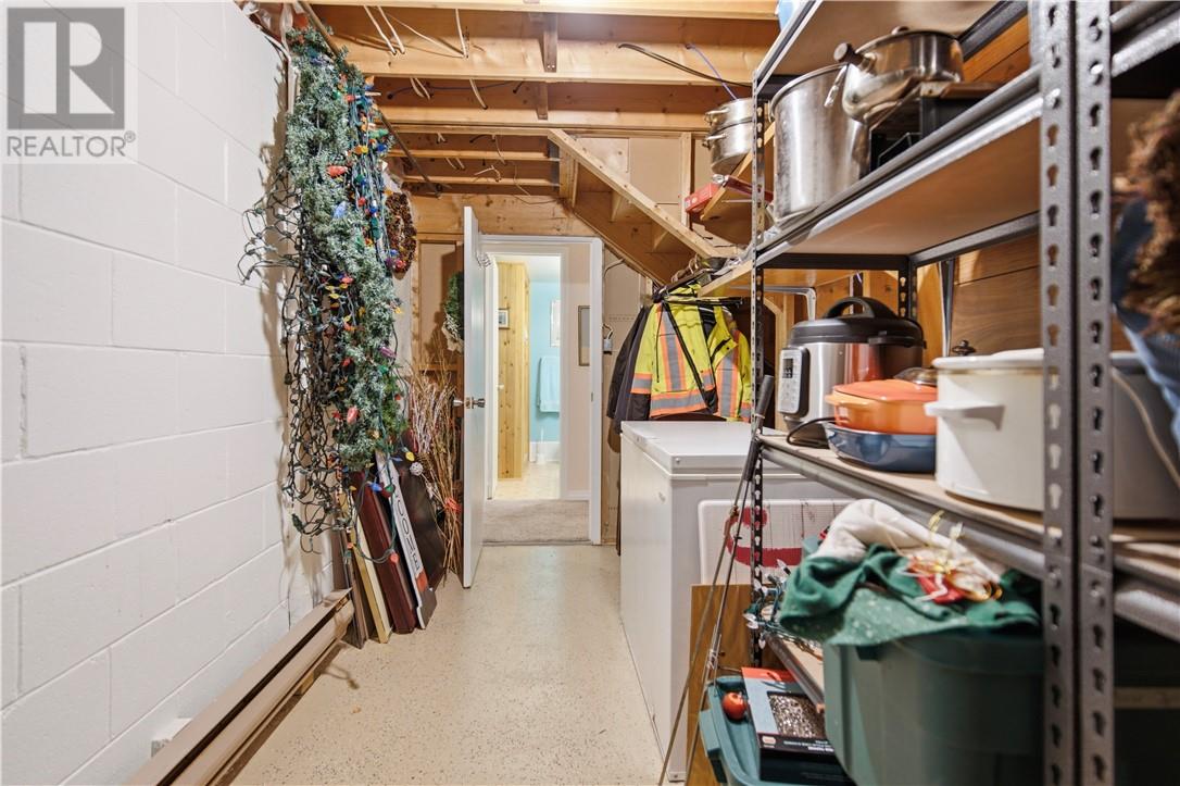 78 Field - Image 33