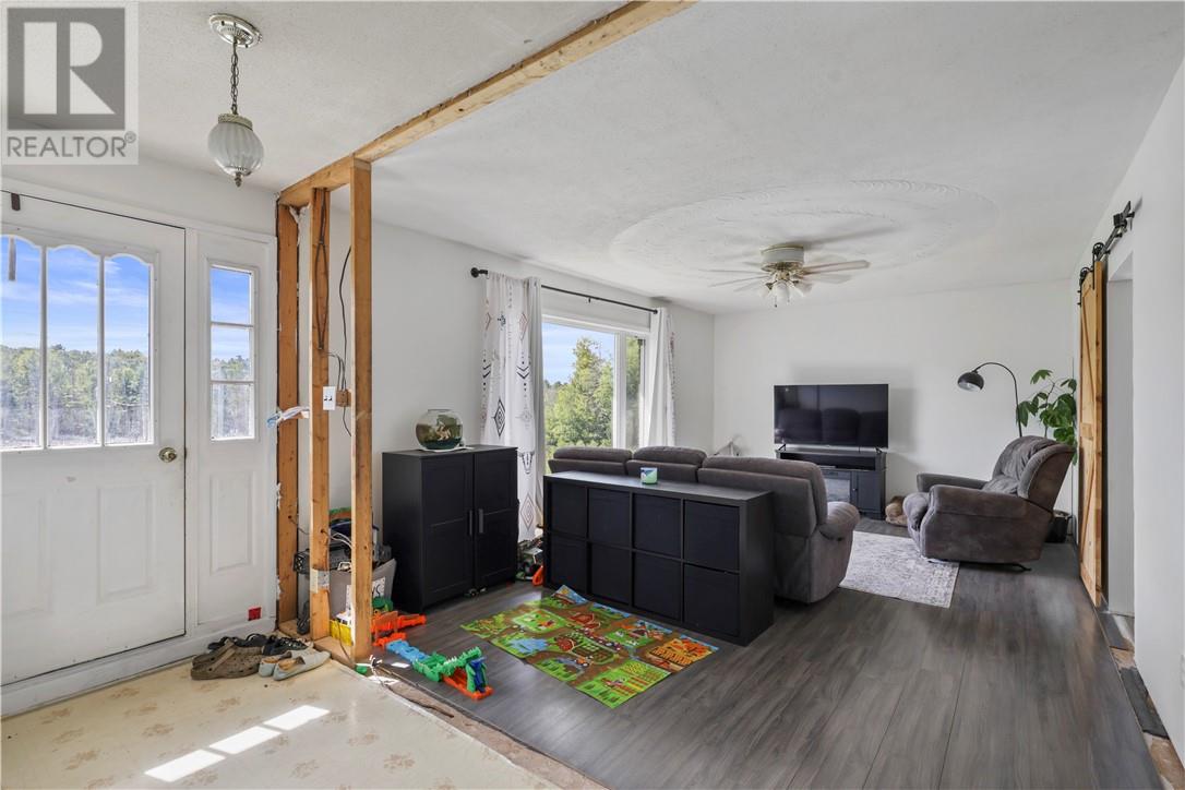 281 VICTORIA BACKLINE - 15