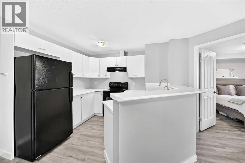 #7205 304 Mackenzie Way SW - 16