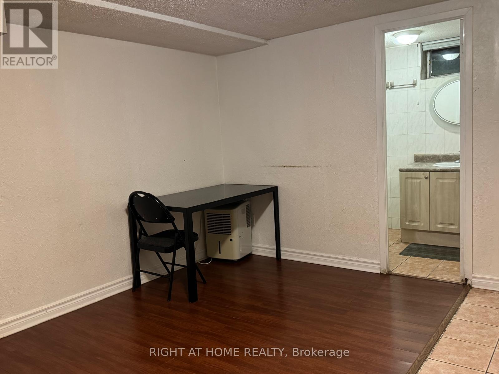 BASEMENT - 45 ROCKPORT CRESCENT, Richmond Hill (Crosby) — photo 2