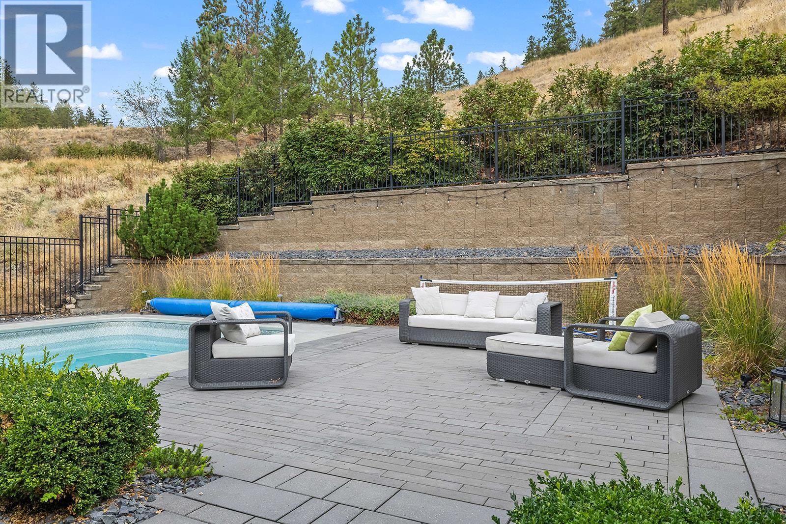 526 Caramillo Court, Kelowna
