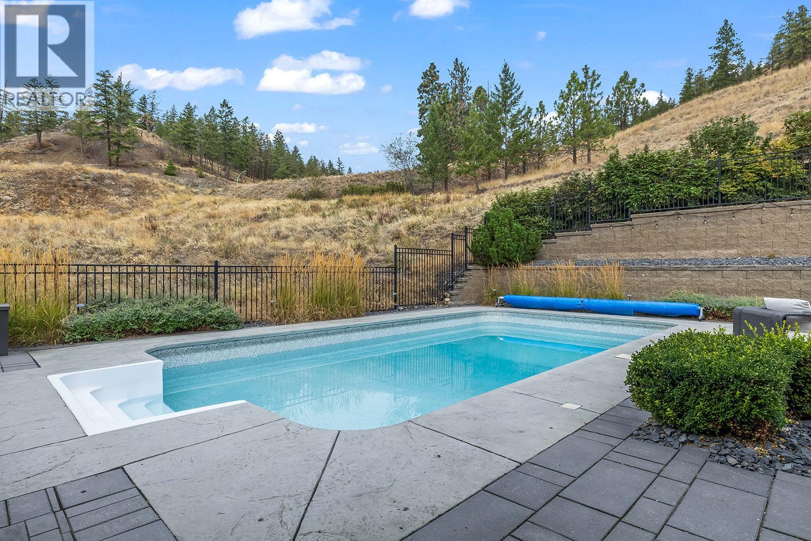526 Caramillo Court, Kelowna