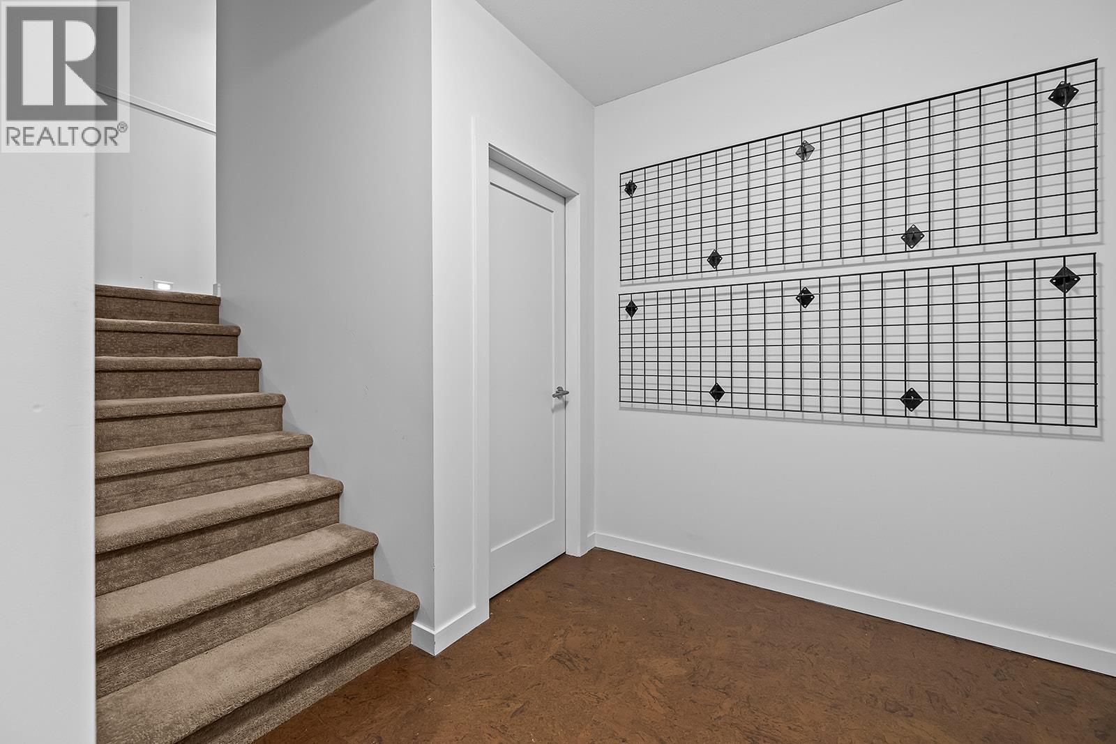 526 Caramillo Court, Kelowna