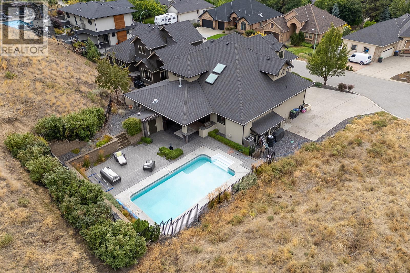 526 Caramillo Court, Kelowna